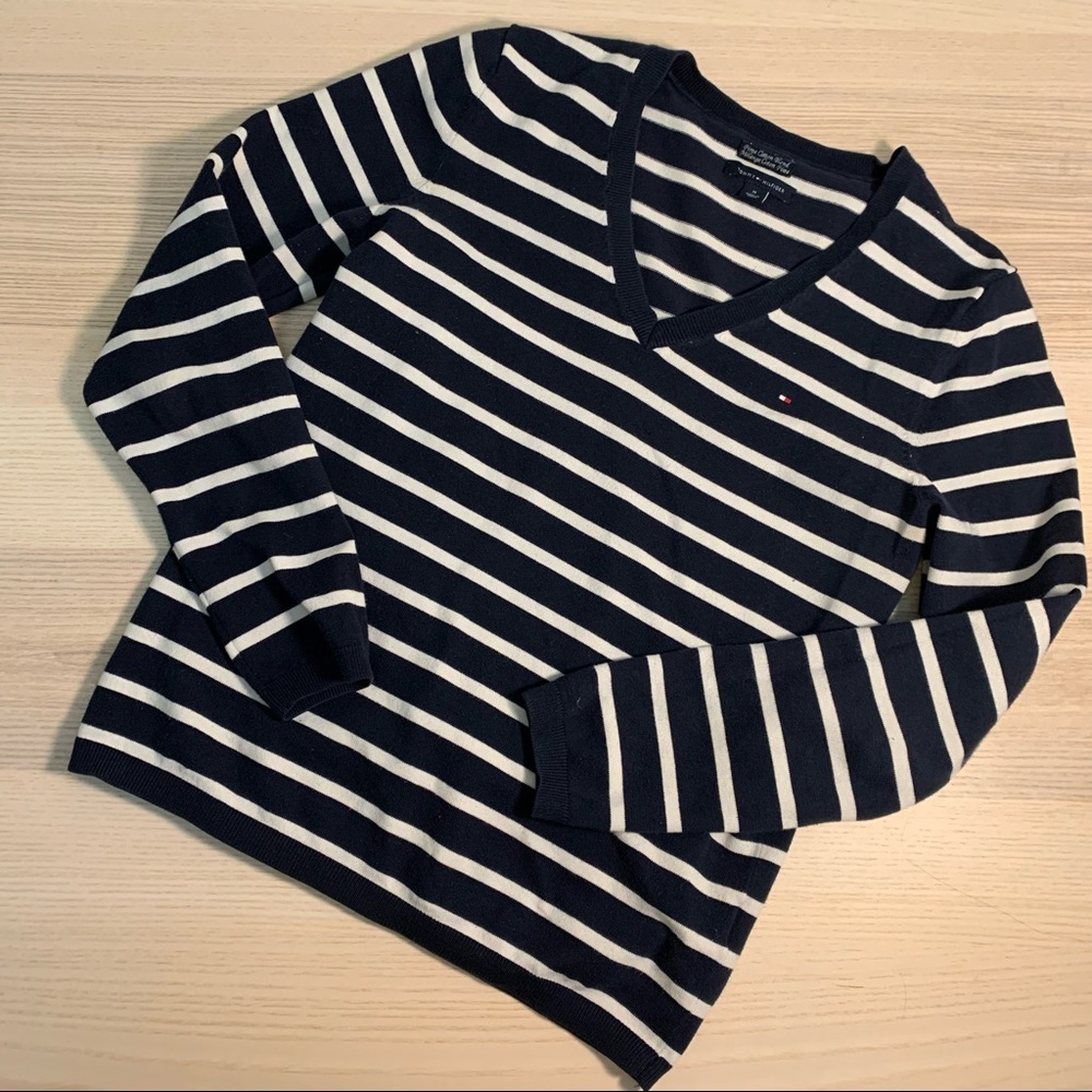 Tommy Hilfiger Navy White Striped Sweater Sz M V neck Coastal Grandma Nautical